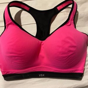 VSX Sports Bra in Hot Pink